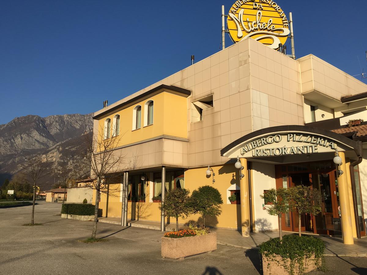 Albergo Ristorante Pizzeria Da Michele Венцоне Екстер'єр фото